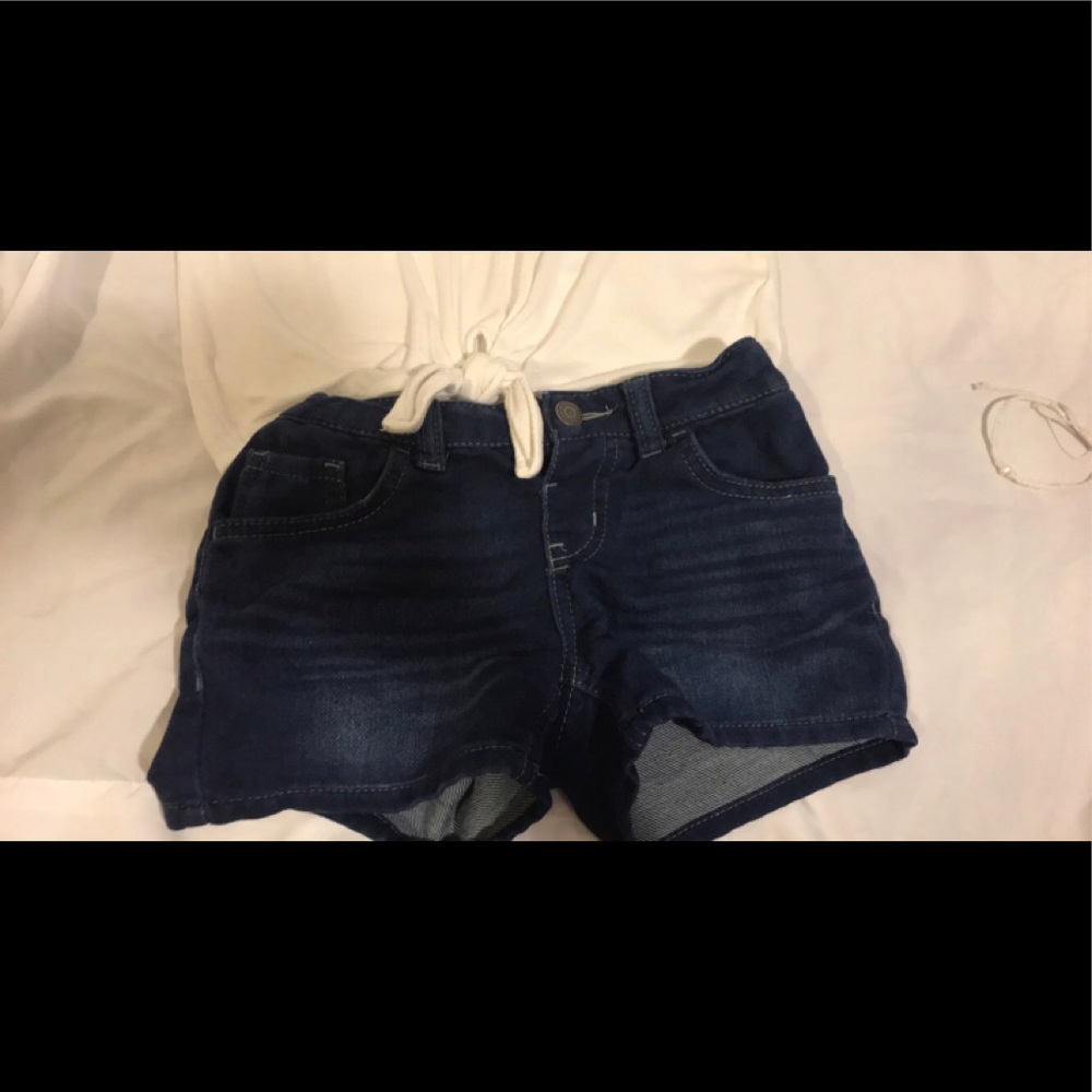 Girls size medium comfy shorts!